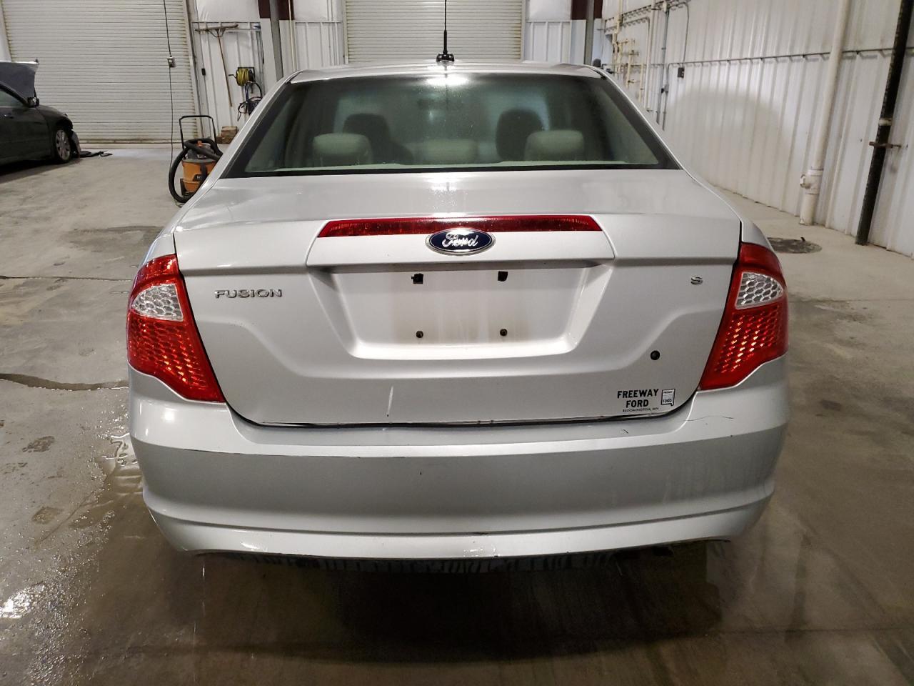 2010 FORD FUSION