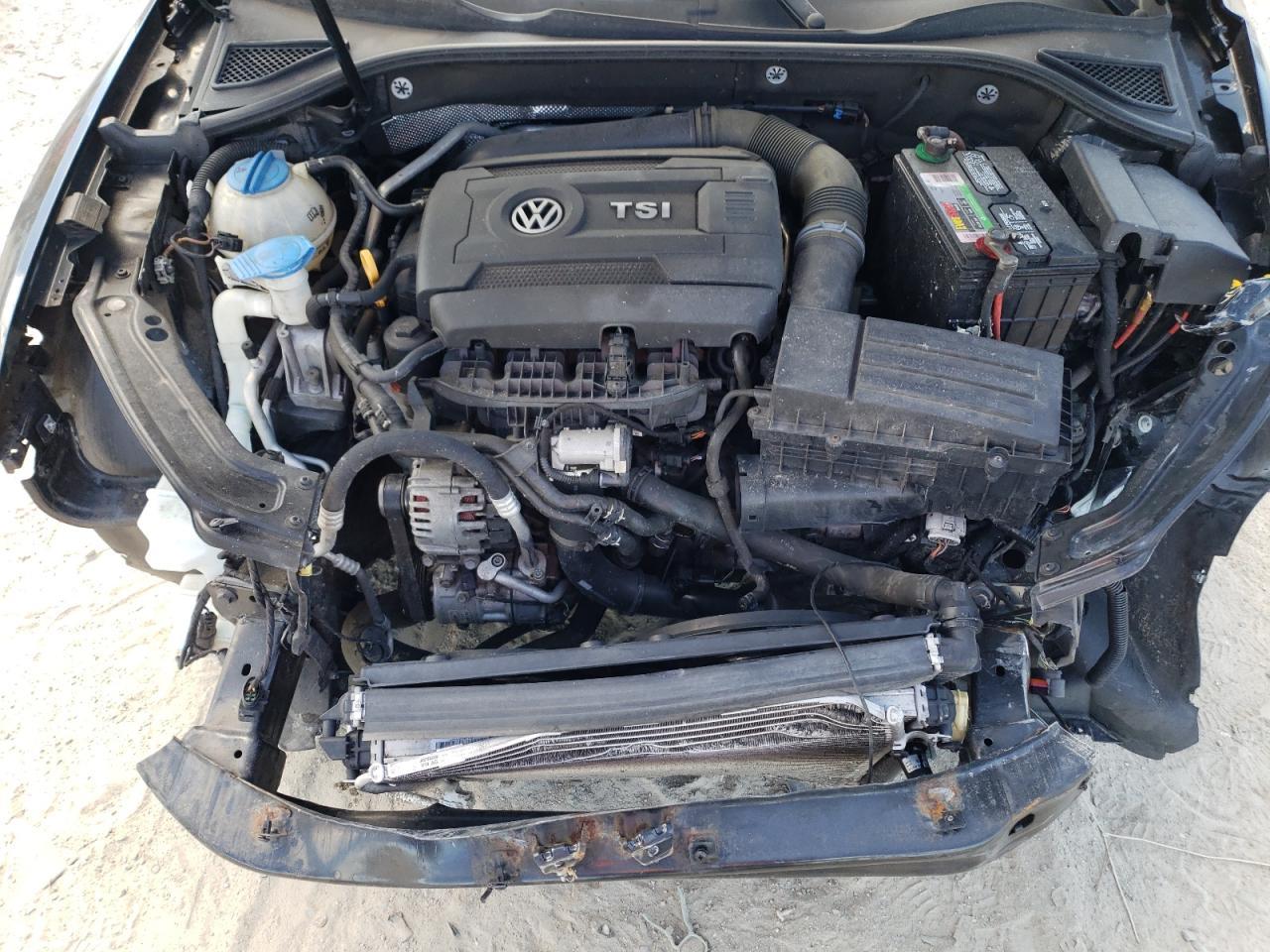 2016 VOLKSWAGEN Passat