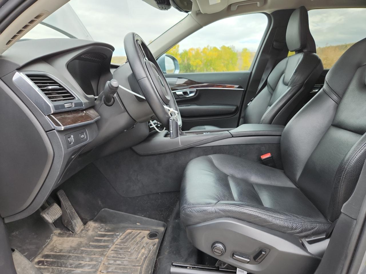 2019 VOLVO XC90