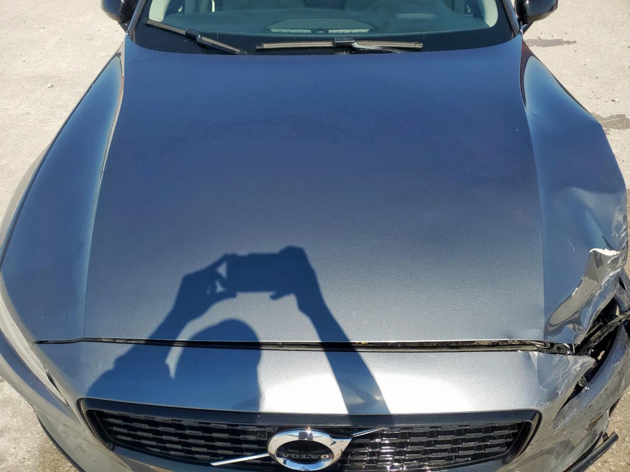 2021 VOLVO S60