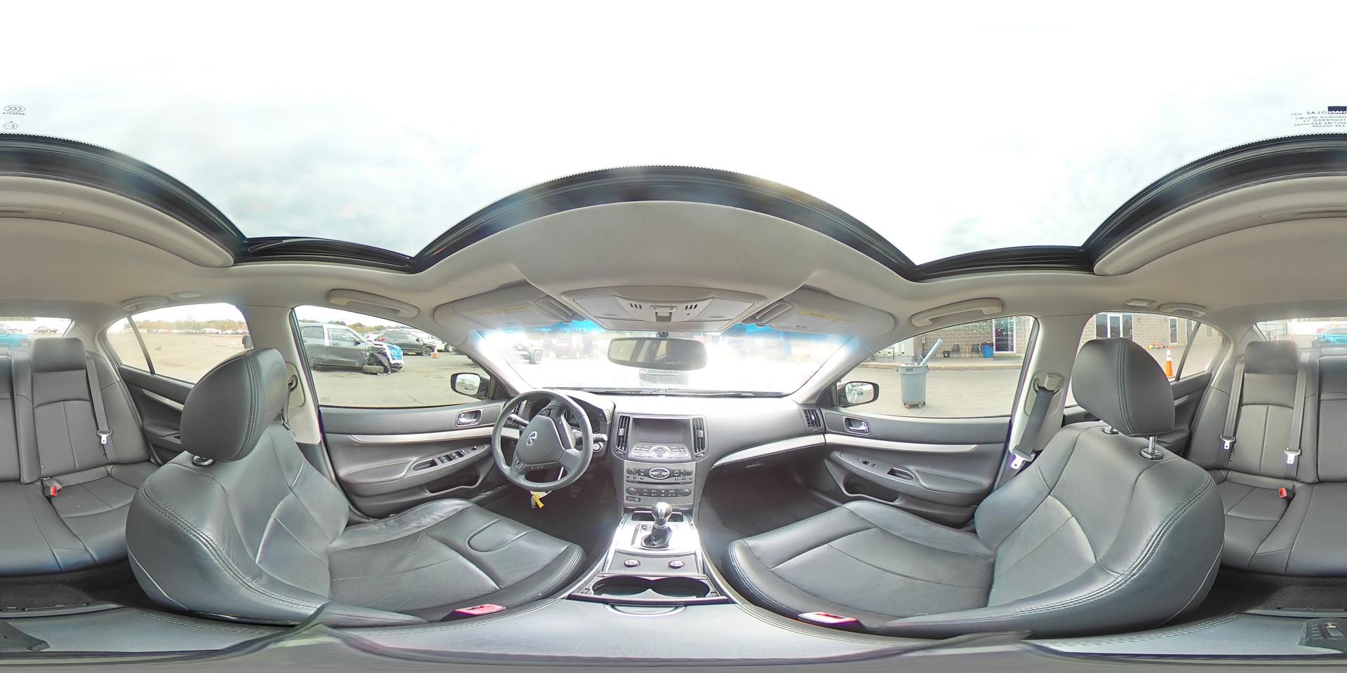 2015 INFINITI Q40