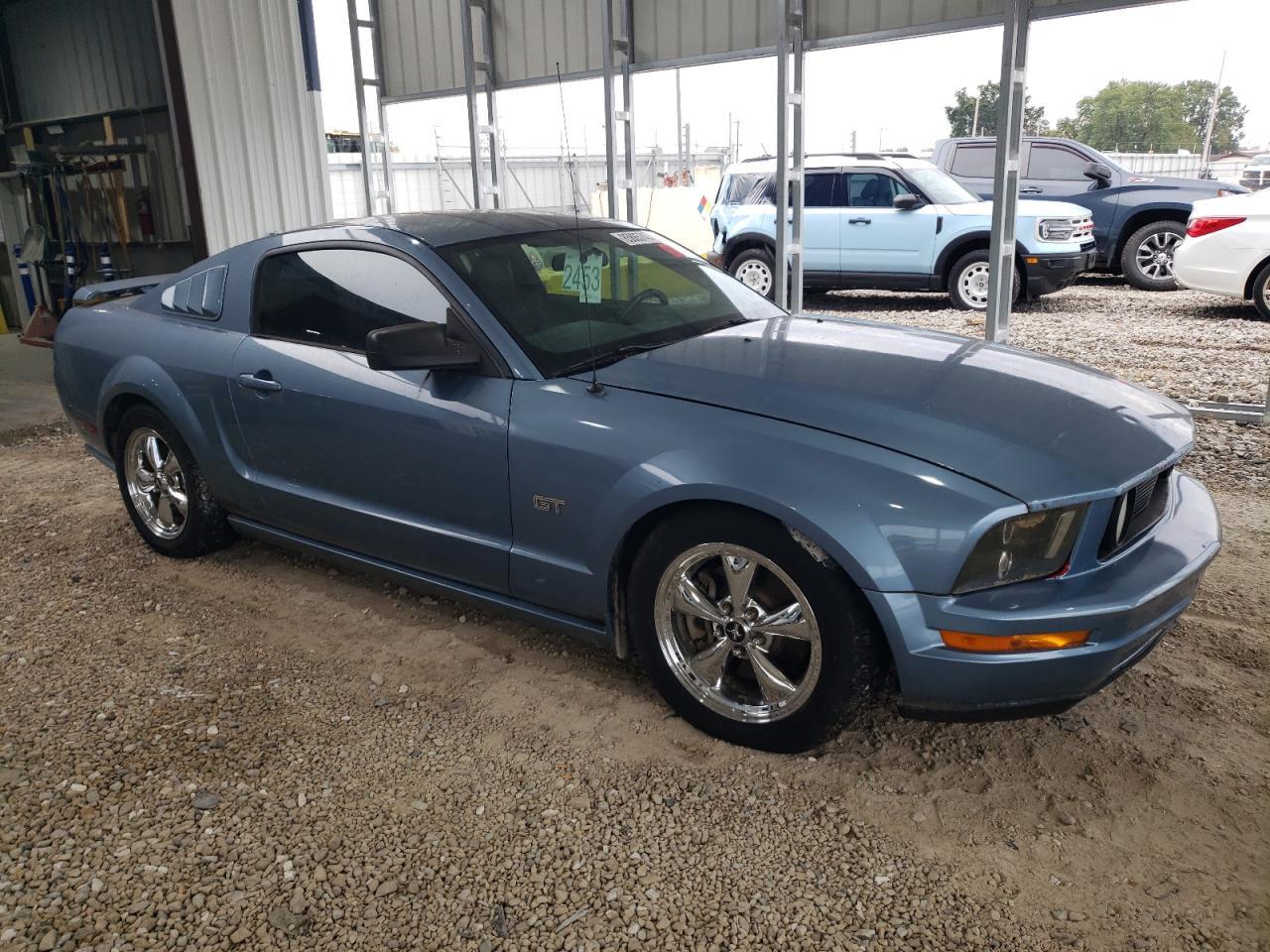 2005 FORD MUSTANG