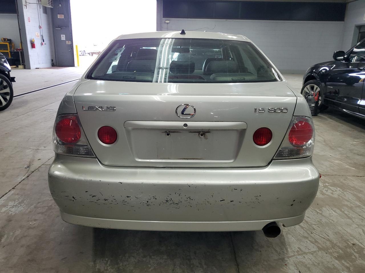 2001 LEXUS IS 300