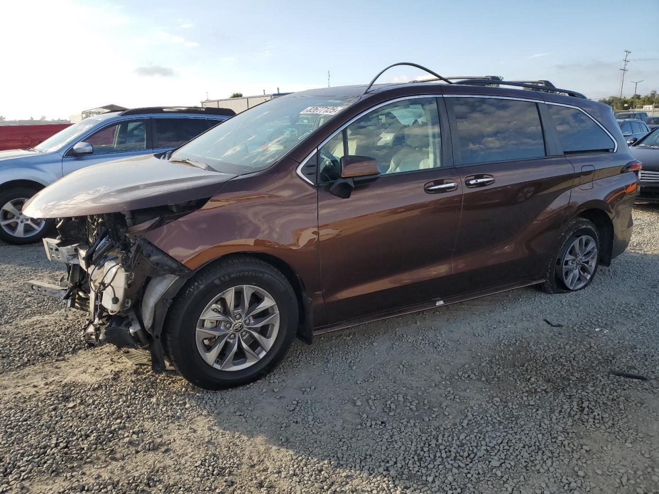 2022 TOYOTA SIENNA