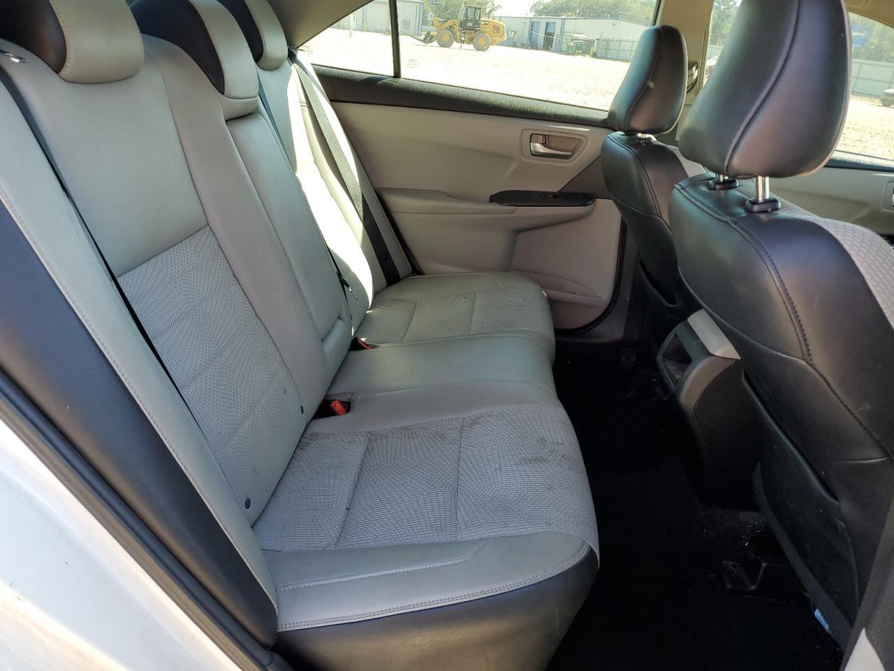 2016 TOYOTA CAMRY