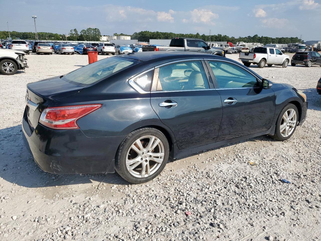 2013 NISSAN ALTIMA
