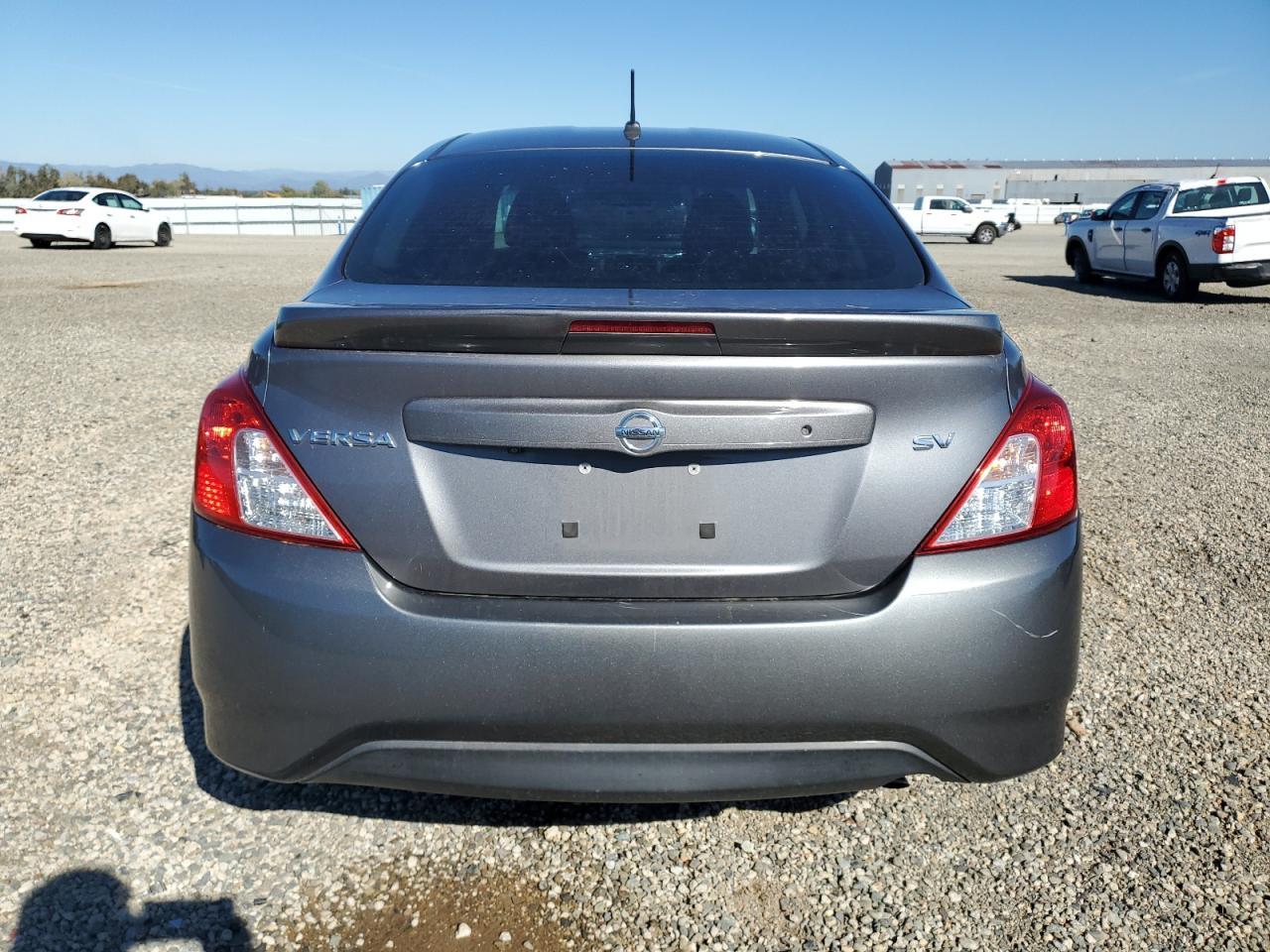 2018 NISSAN VERSA