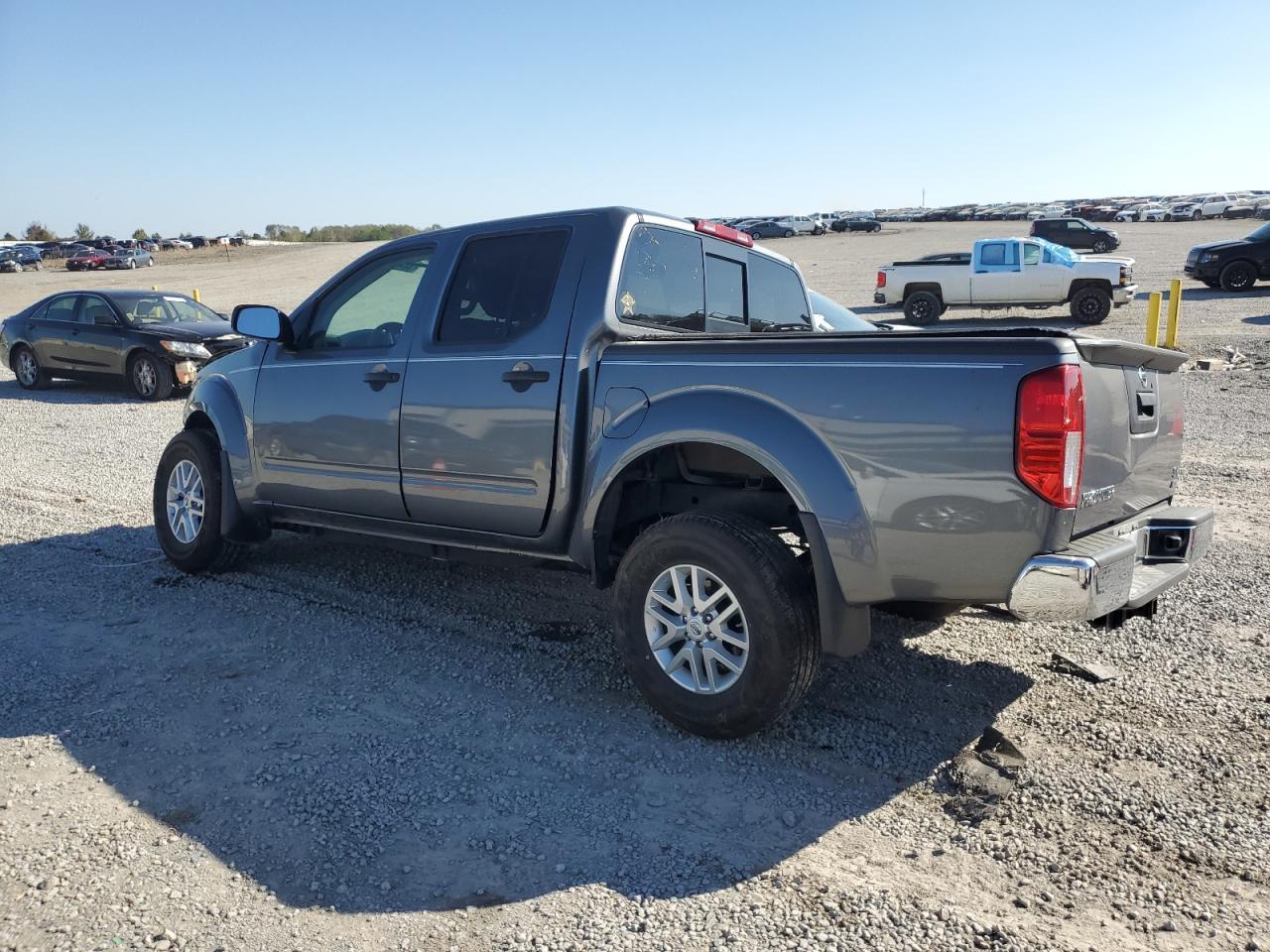 2017 NISSAN Frontier
