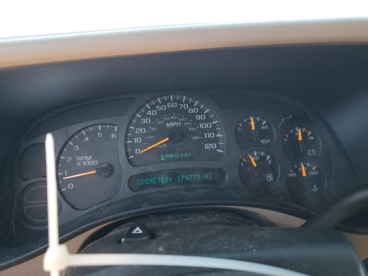 2003 CHEVROLET Tahoe