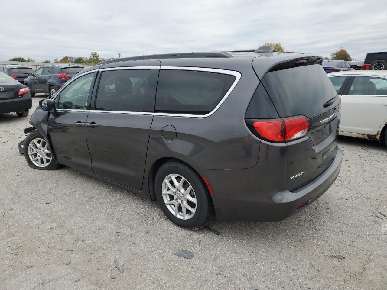 2020 CHRYSLER Voyager