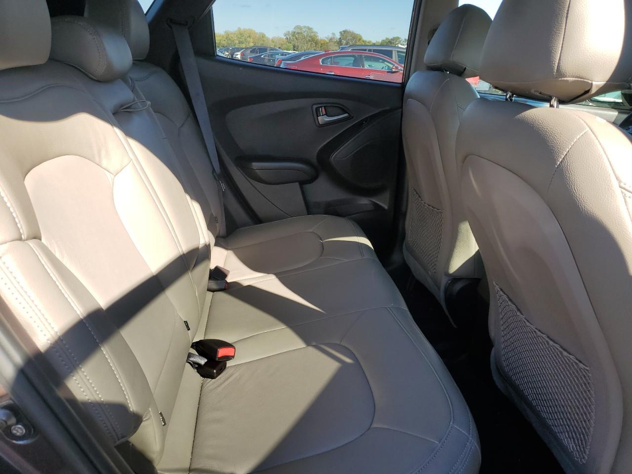 2015 HYUNDAI TUCSON