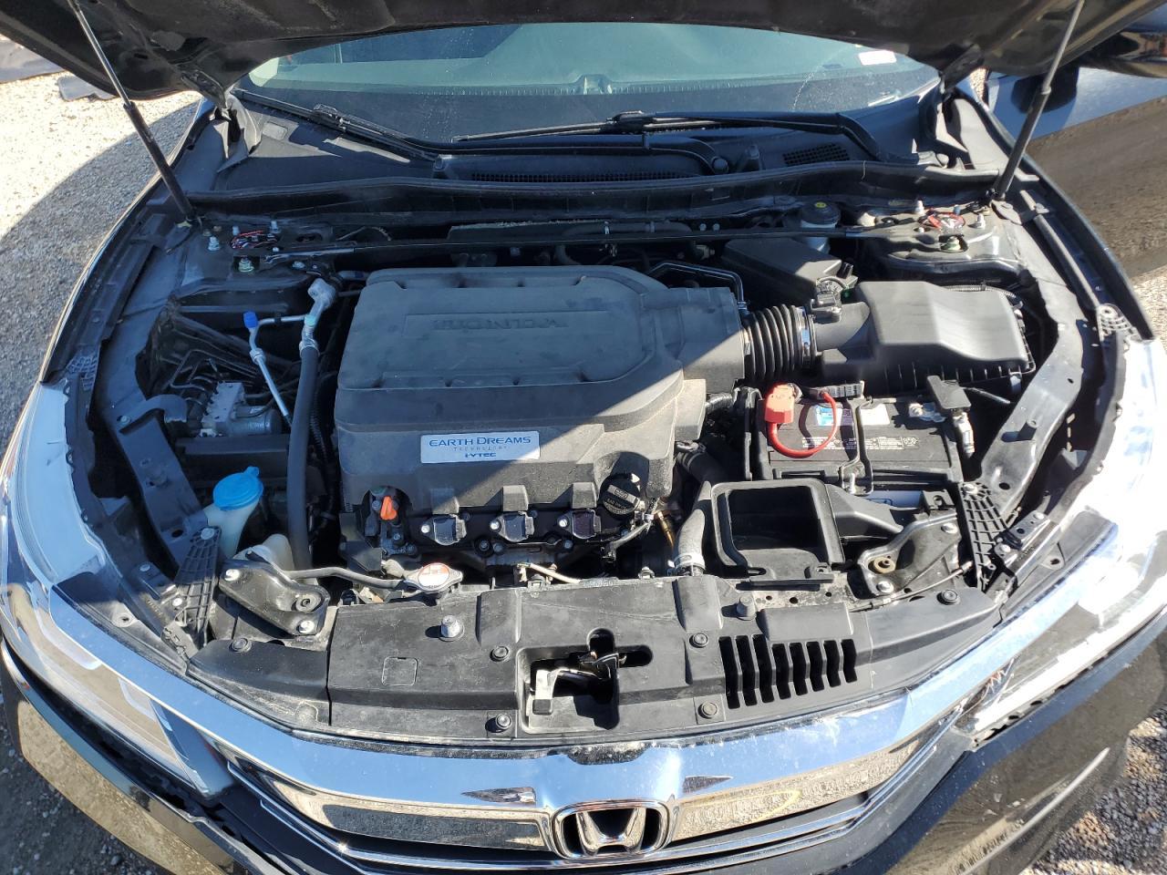 2017 HONDA ACCORD