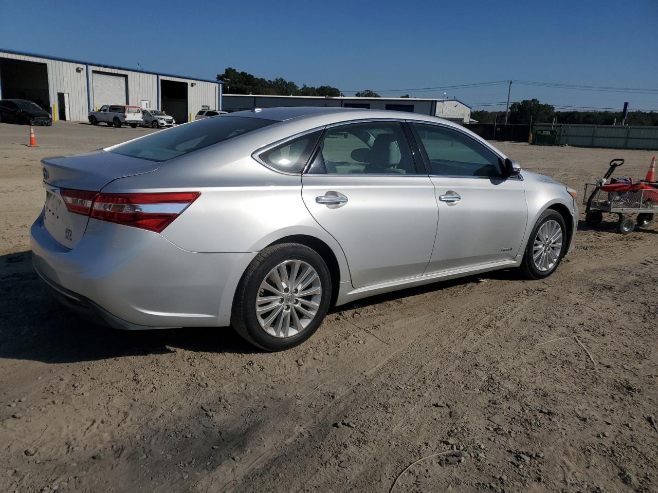 2013 TOYOTA Avalon