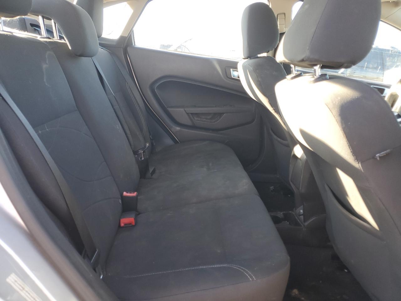 2015 FORD Fiesta