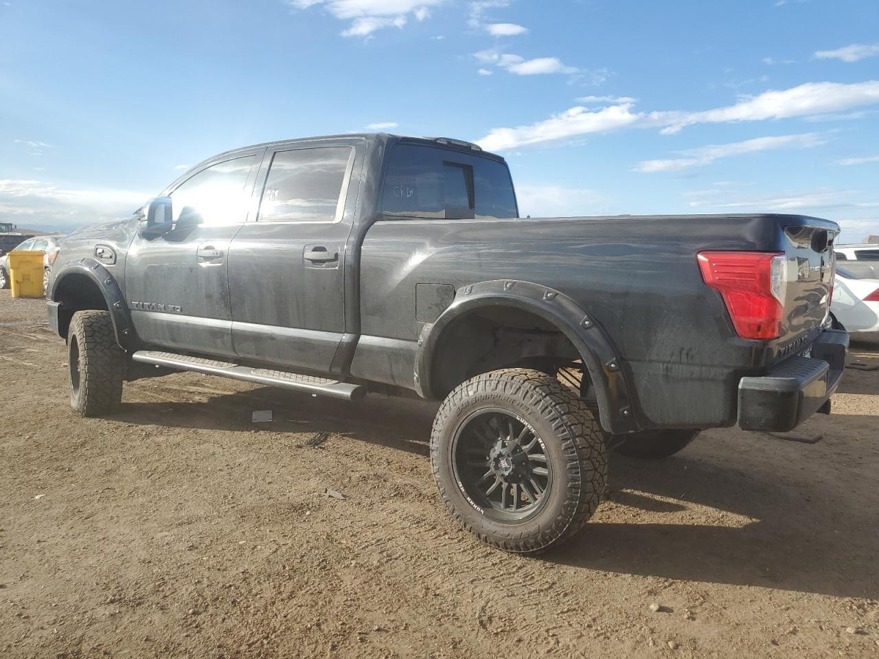 2019 NISSAN Titan