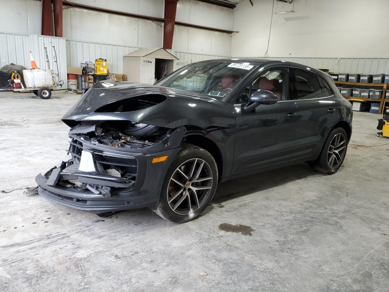 2024 PORSCHE Macan