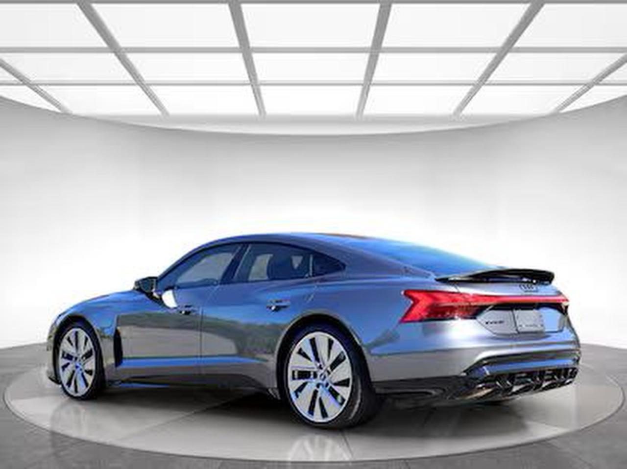 2022 AUDI e-tron GT