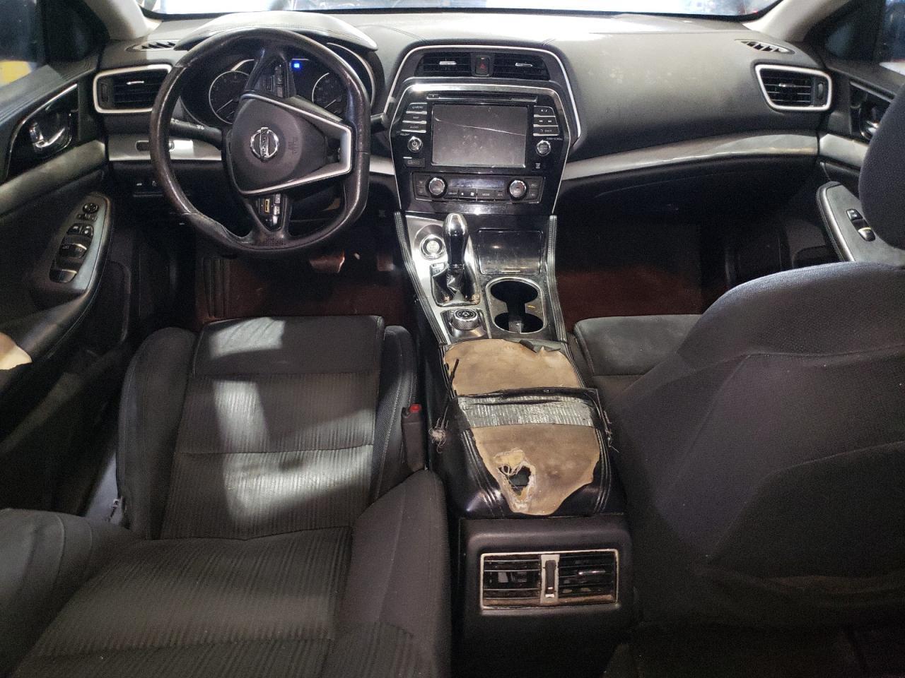 2016 NISSAN Maxima