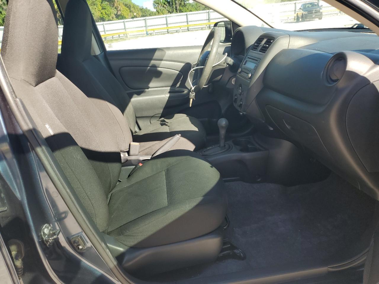 2015 NISSAN VERSA
