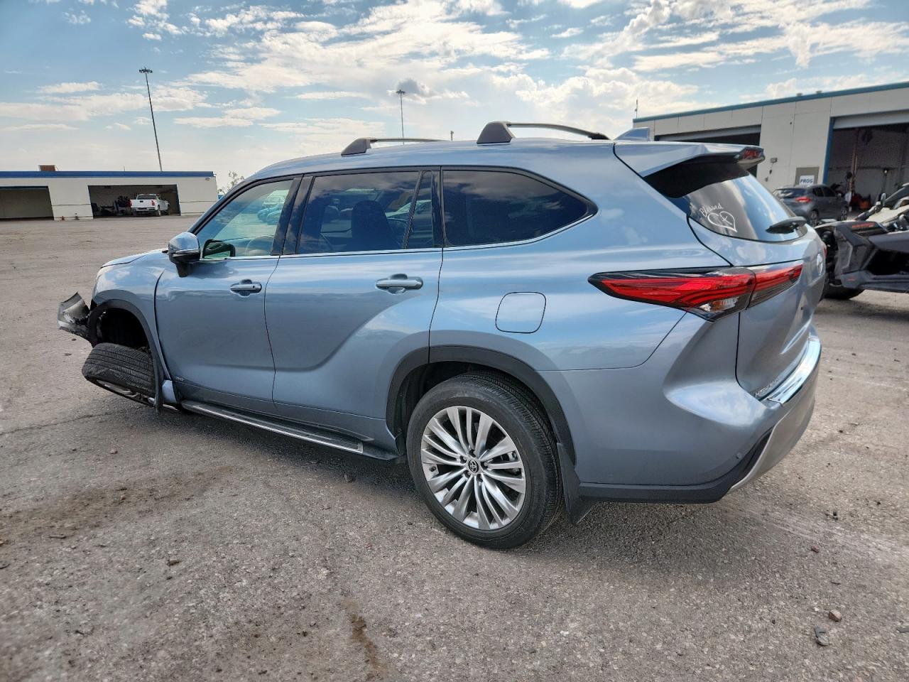 2023 TOYOTA HIGHLANDER