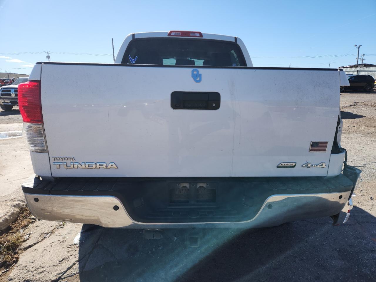 2011 TOYOTA TUNDRA