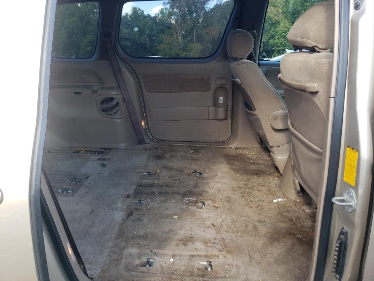 2001 TOYOTA SIENNA