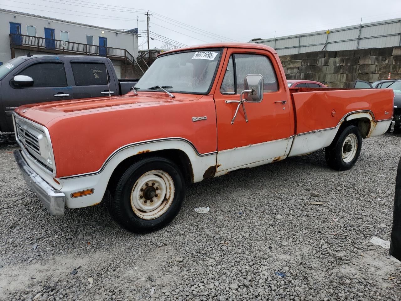 1975 DODGE D200