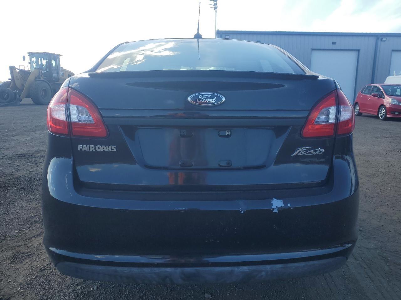 2013 FORD Fiesta