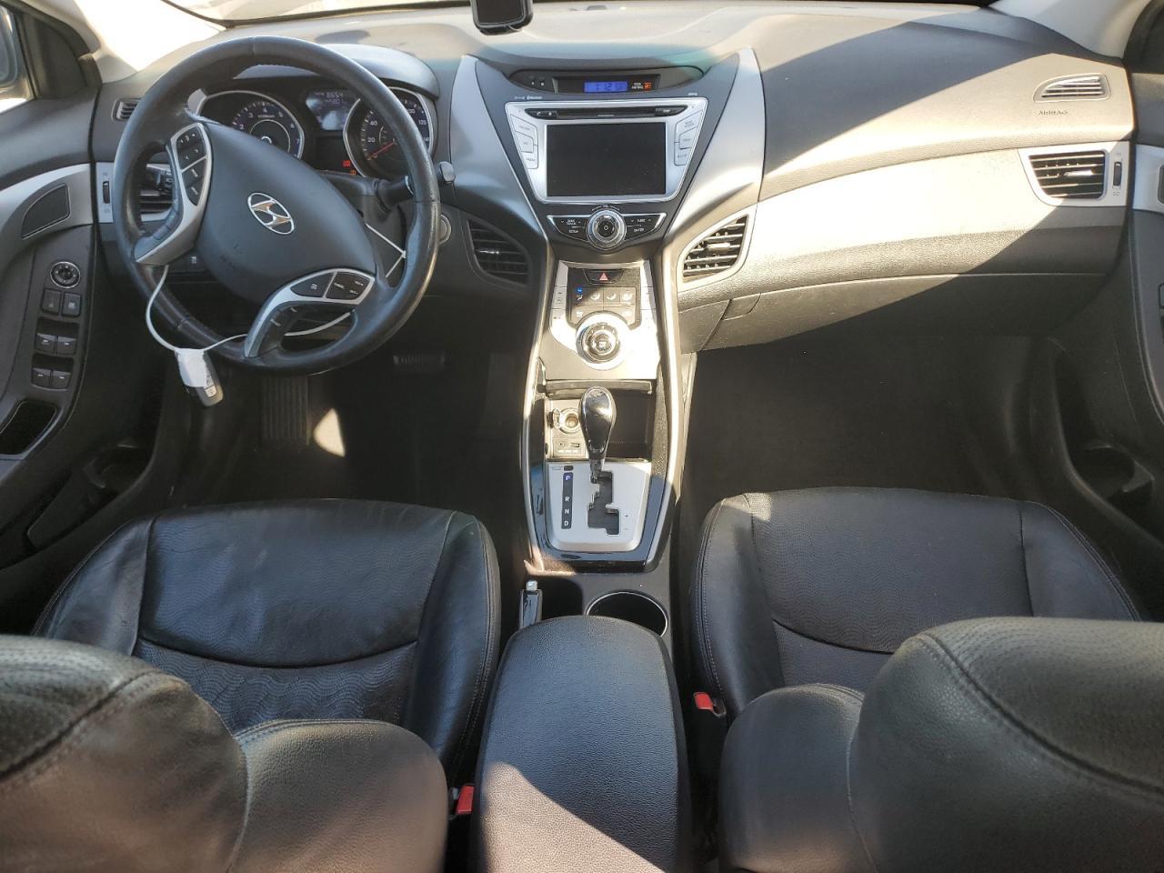2012 HYUNDAI ELANTRA