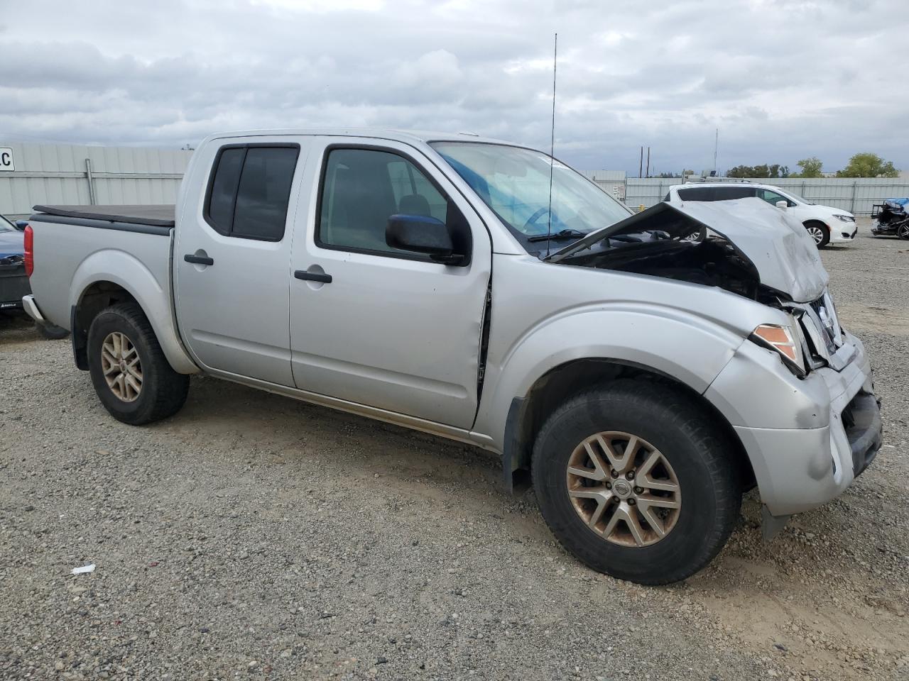 2017 NISSAN Frontier