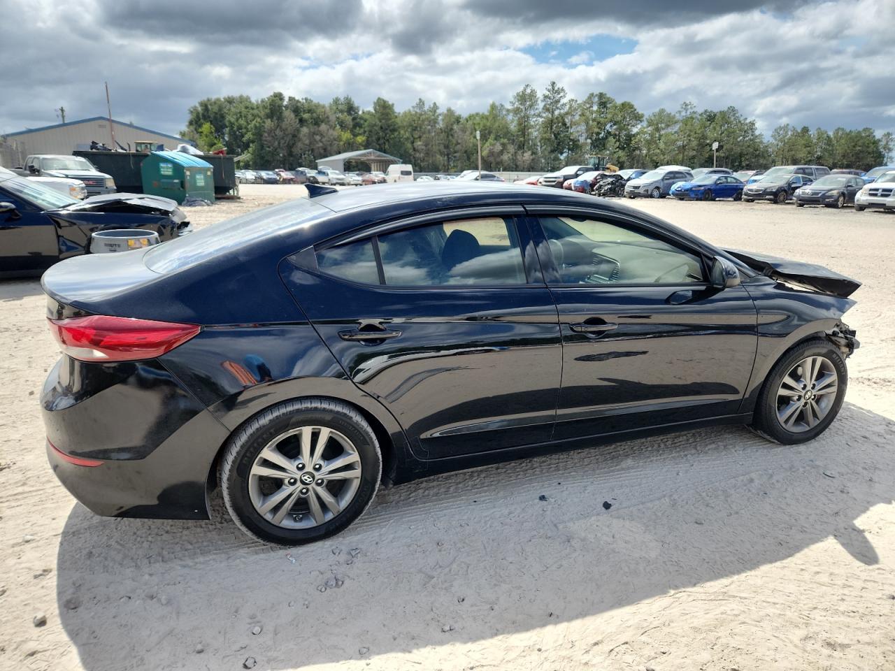 2017 HYUNDAI ELANTRA
