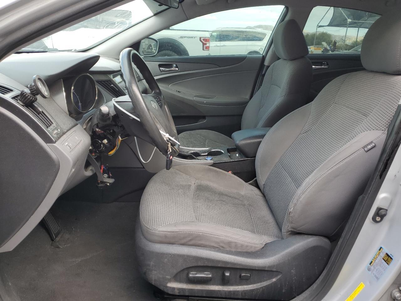 2011 HYUNDAI SONATA