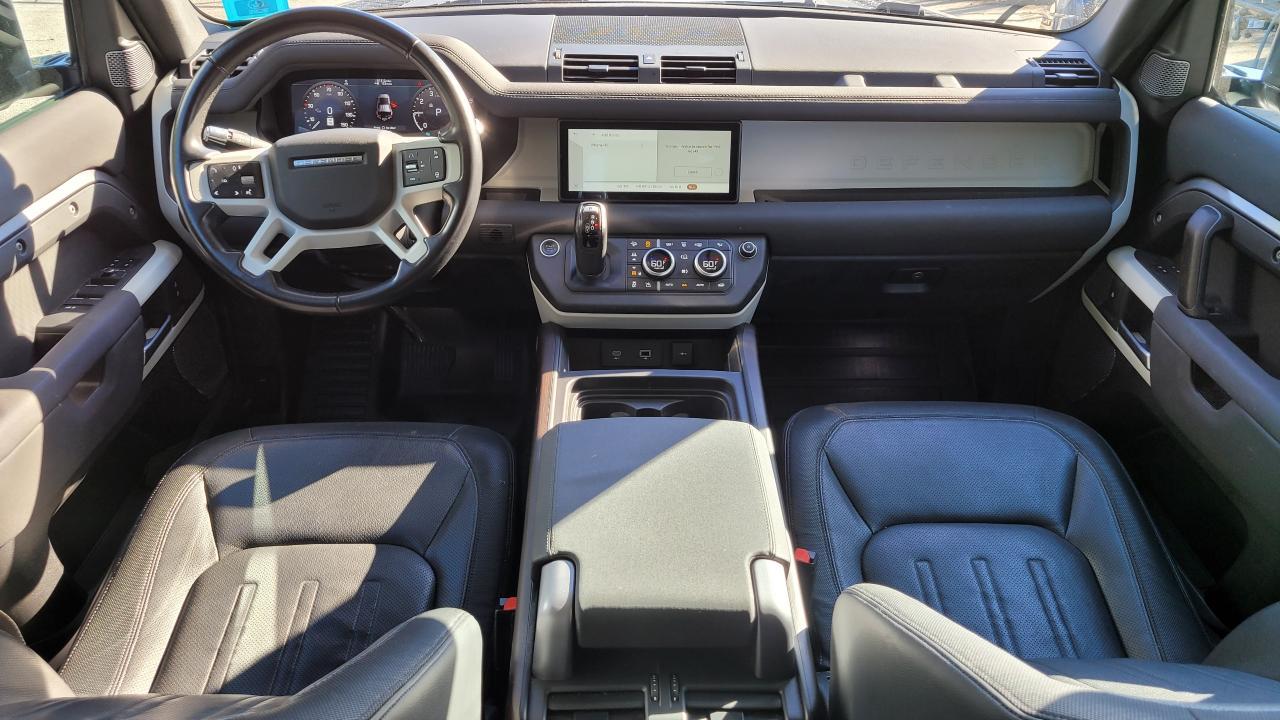 2022 LAND ROVER Defender