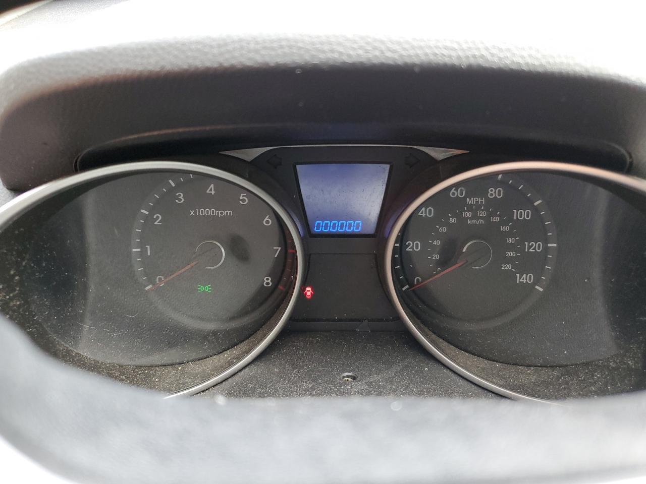 2011 HYUNDAI TUCSON