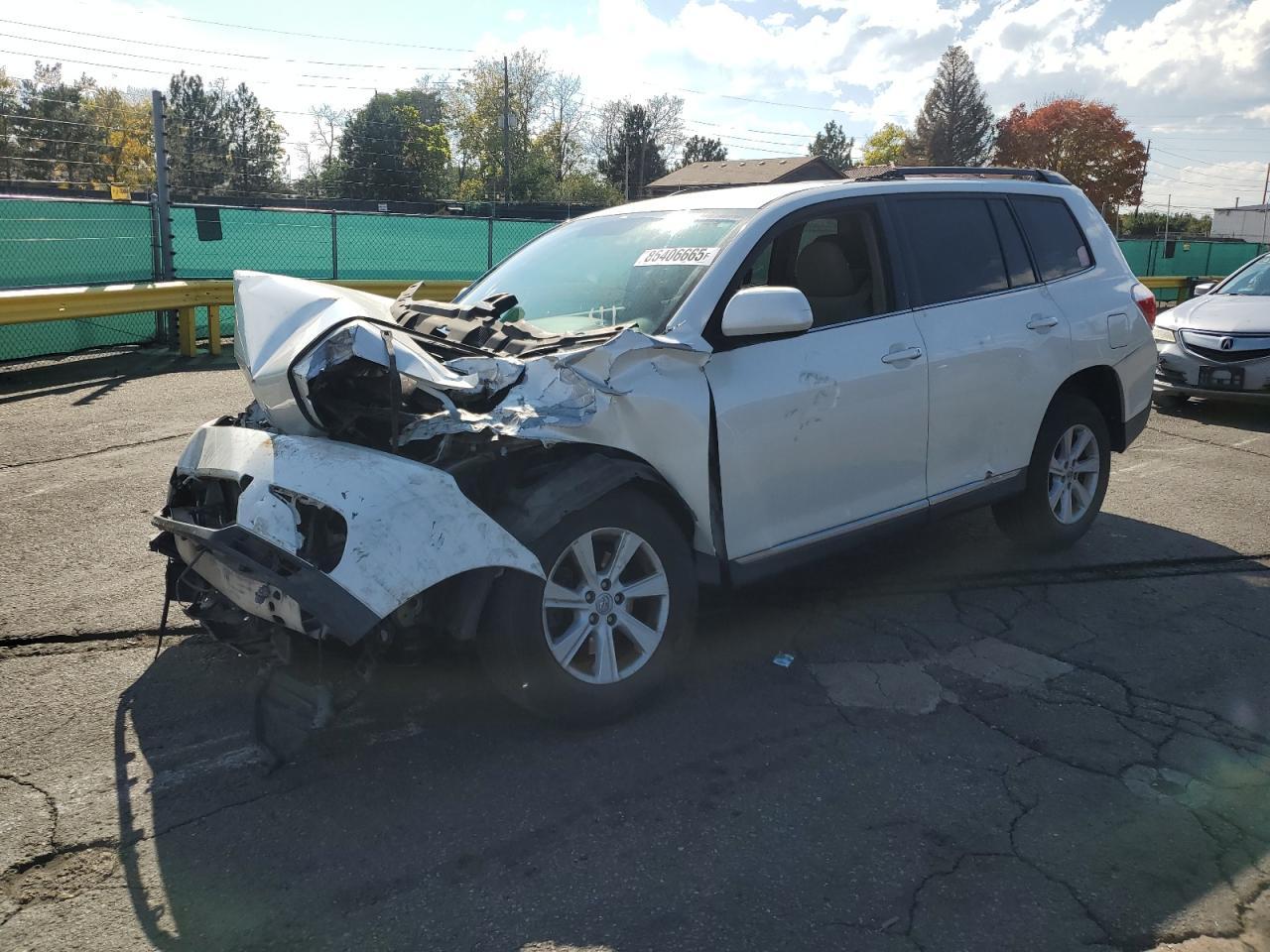 2013 TOYOTA HIGHLANDER