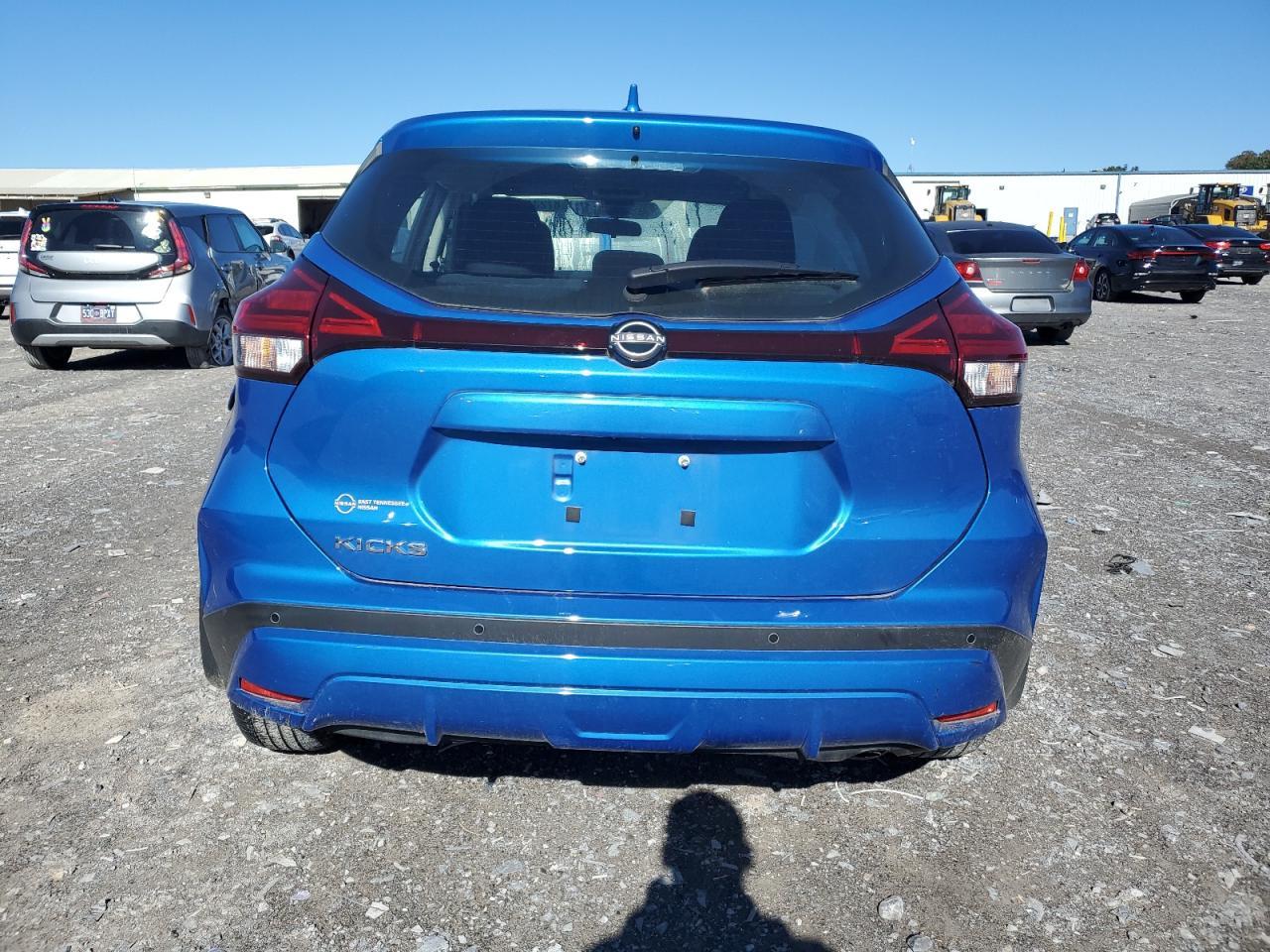 2023 NISSAN KICKS