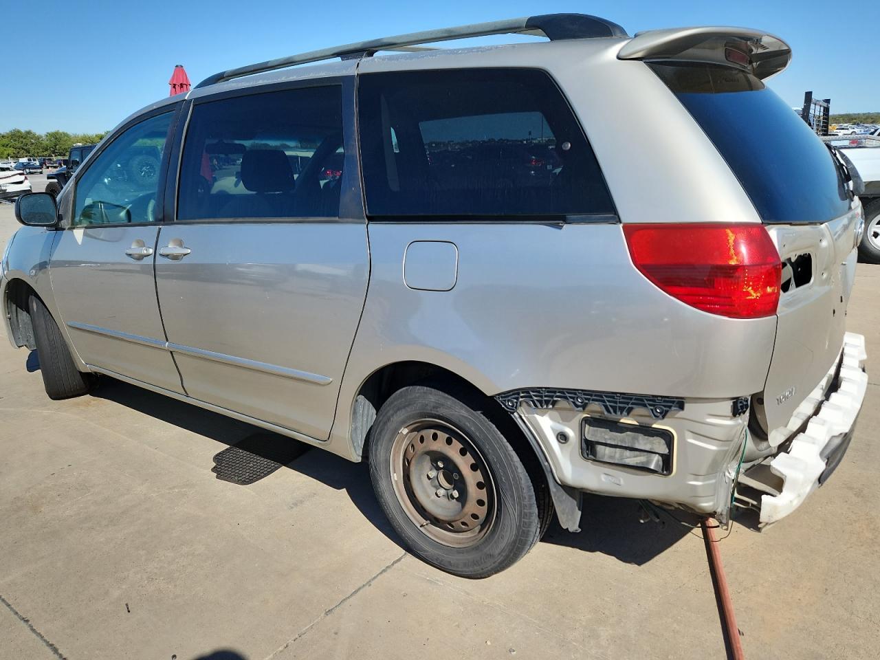 2005 TOYOTA SIENNA