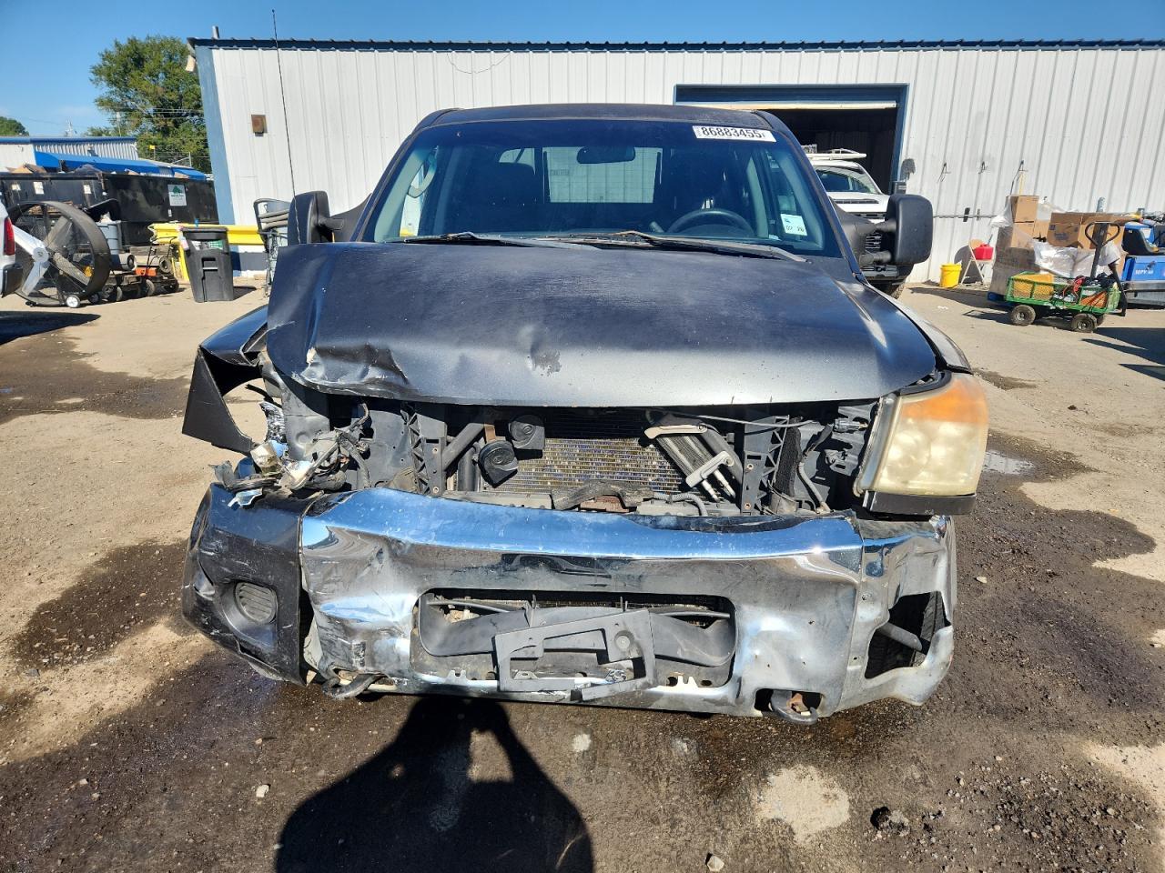 2011 NISSAN Titan