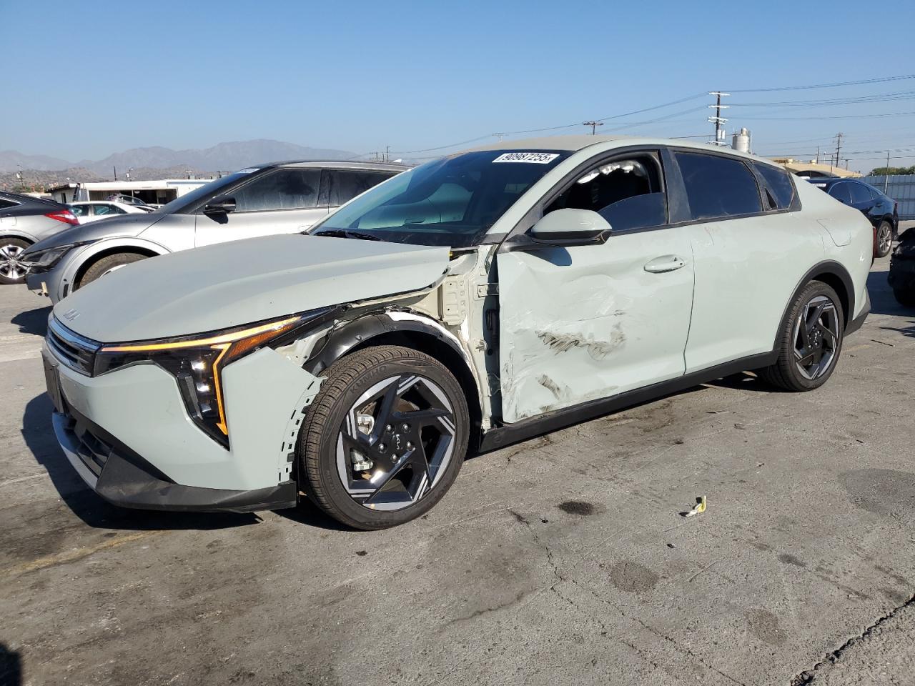 2025 KIA K4