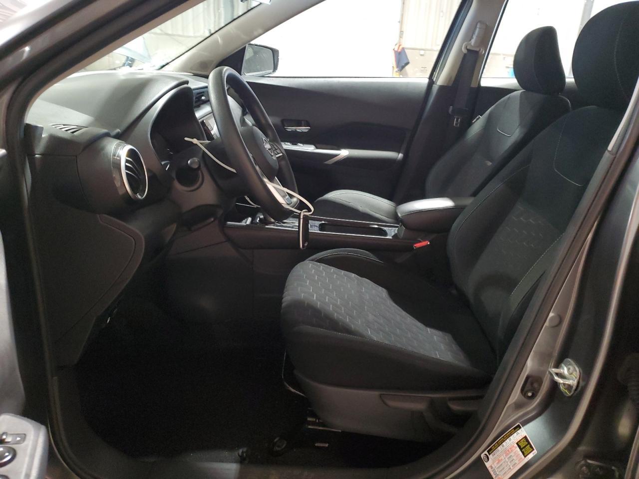 2024 NISSAN KICKS