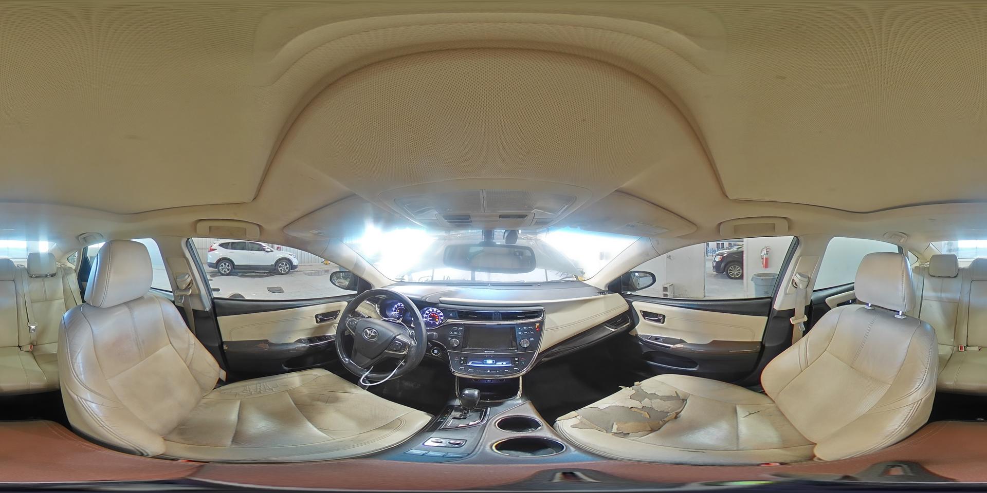 2013 TOYOTA Avalon