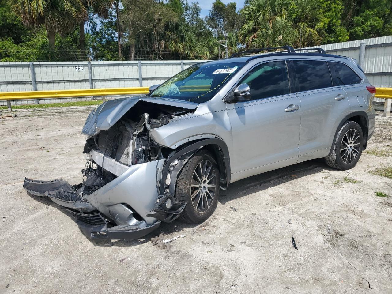 2018 TOYOTA HIGHLANDER