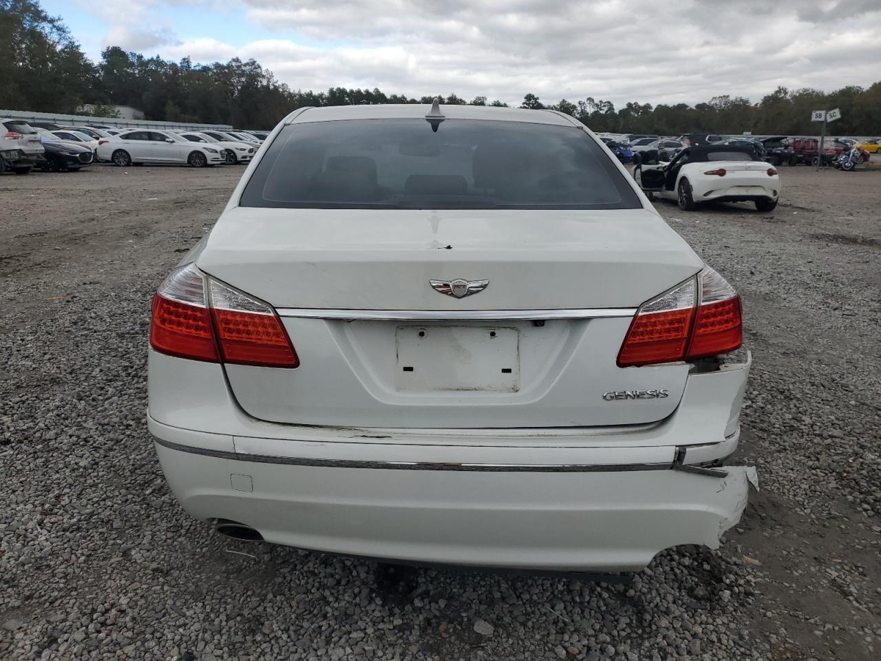 2011 HYUNDAI GENESIS