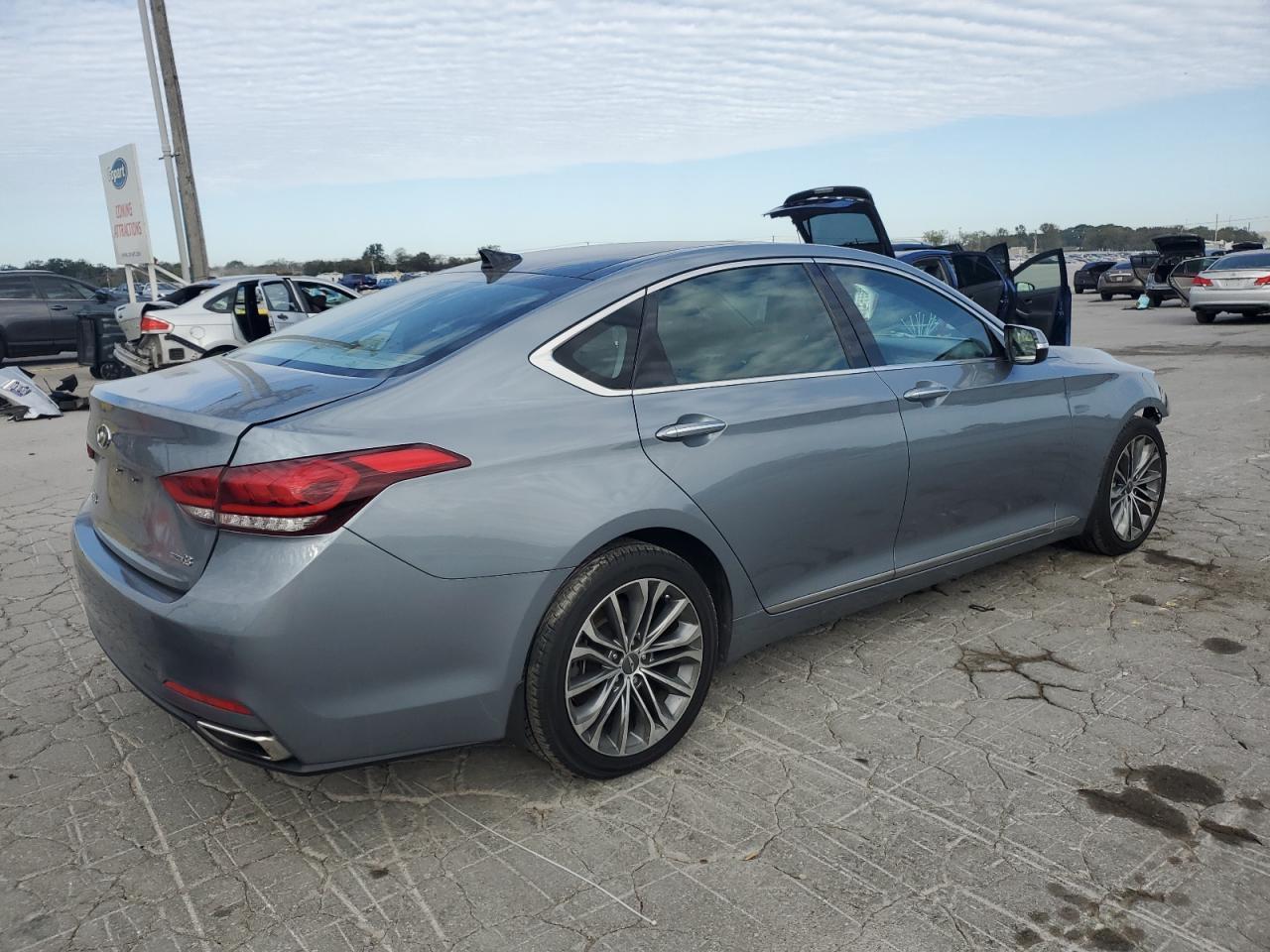 2015 HYUNDAI GENESIS