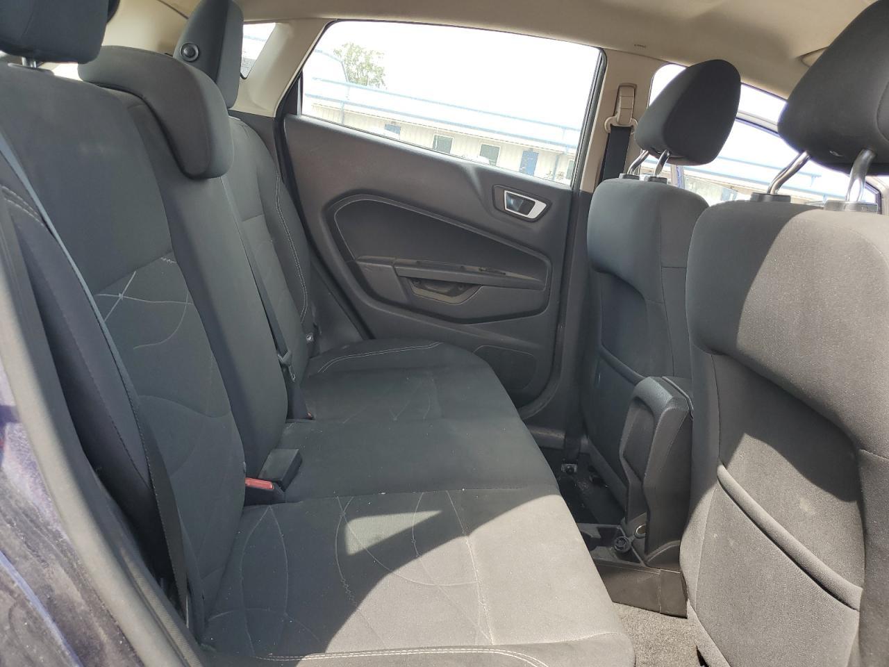 2016 FORD Fiesta