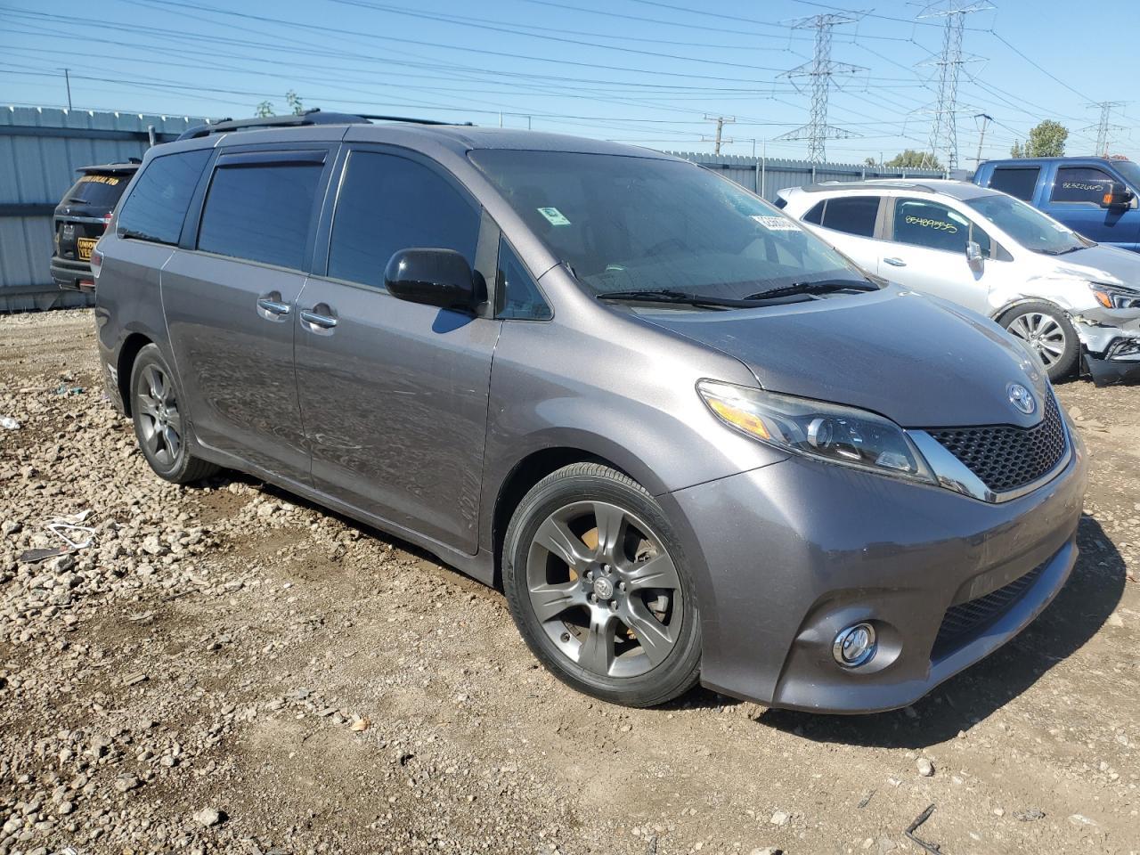 2015 TOYOTA SIENNA