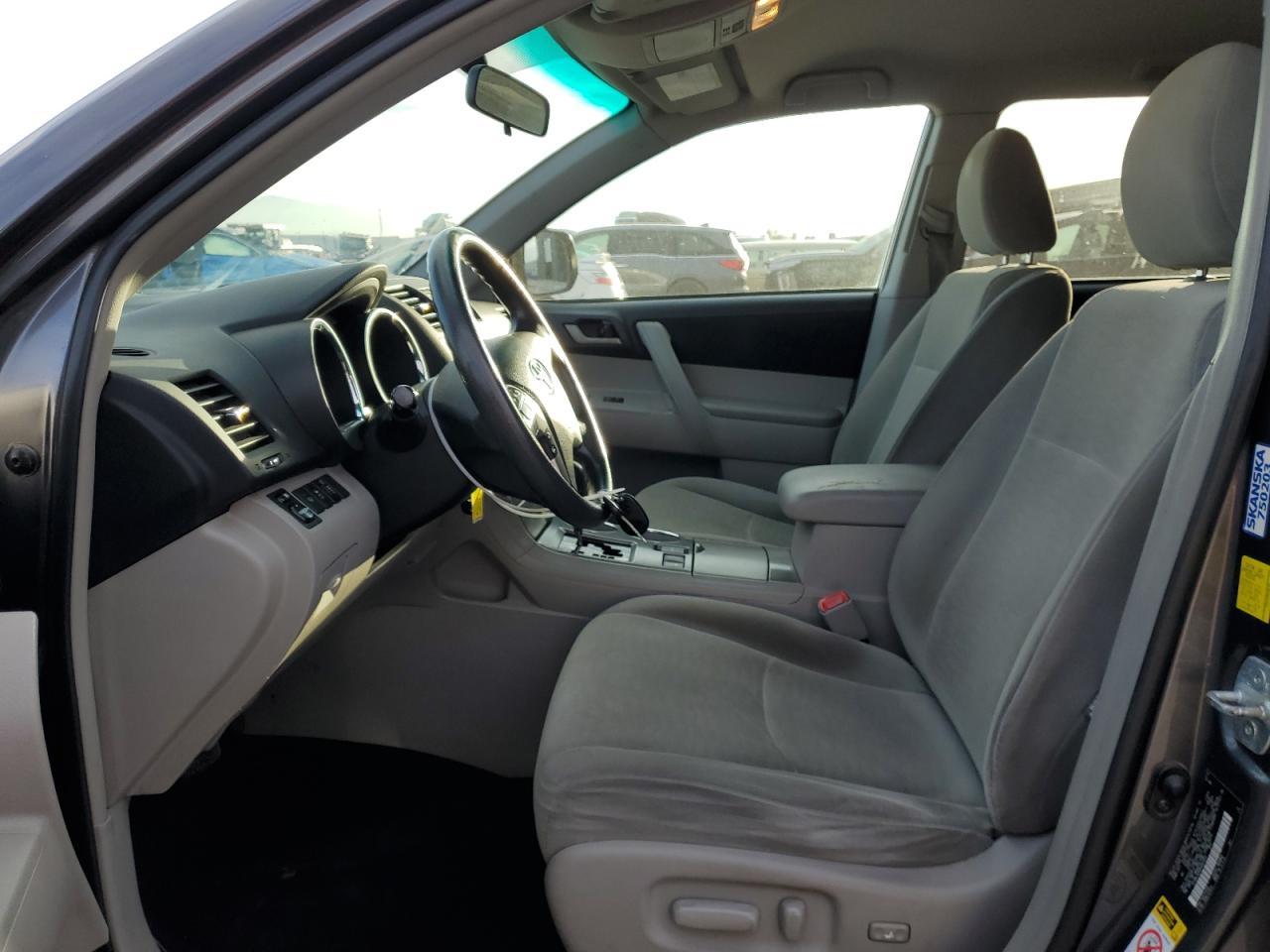 2011 TOYOTA HIGHLANDER