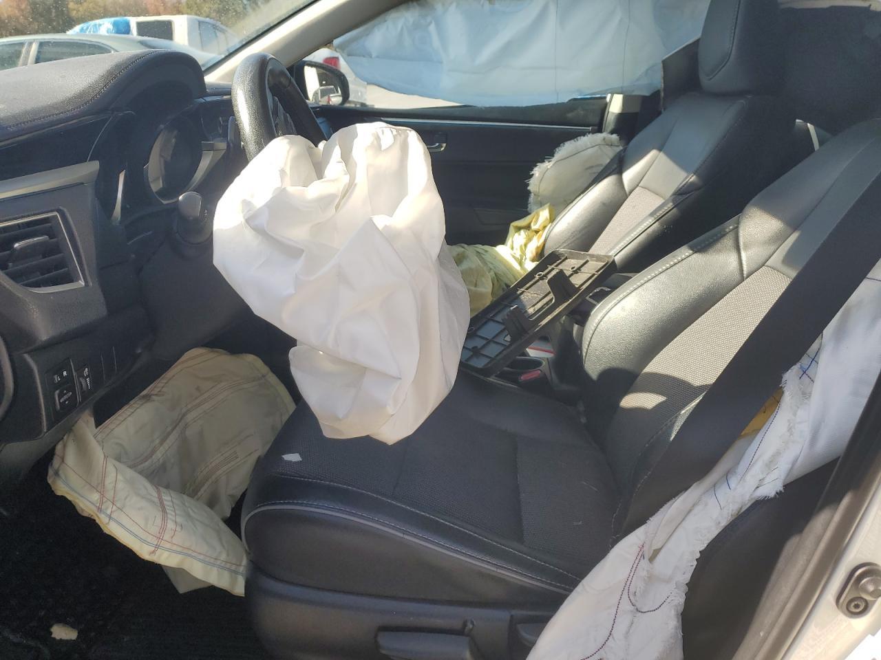 2015 TOYOTA COROLLA