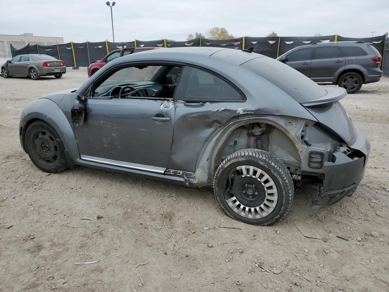 2016 VOLKSWAGEN Beetle