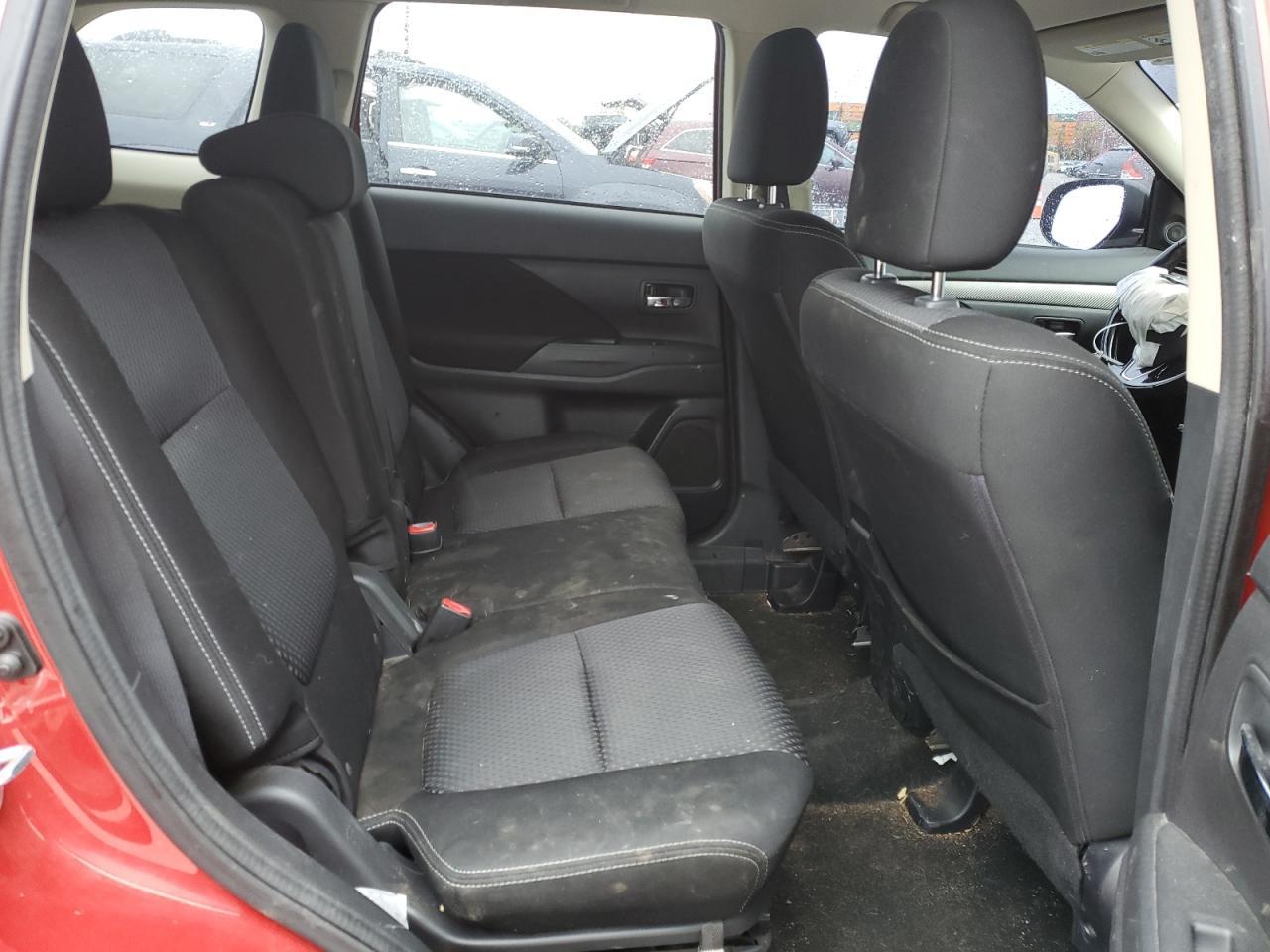 2016 MITSUBISHI outlander